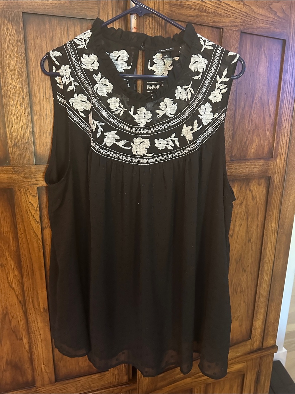 torrid Black Sleeveless Embroidered Yoke Camisole